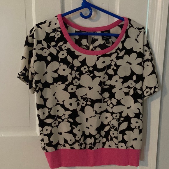 Bobeau top - Picture 1 of 2